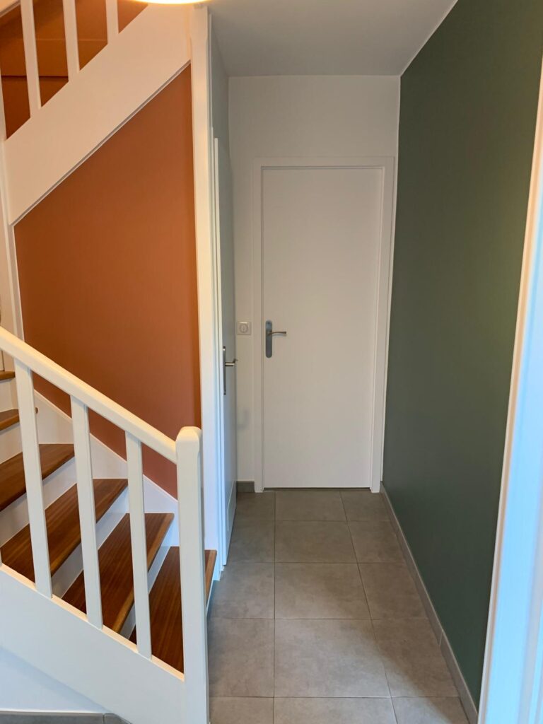 Cage d'escalier rénovée par Bel Interieur