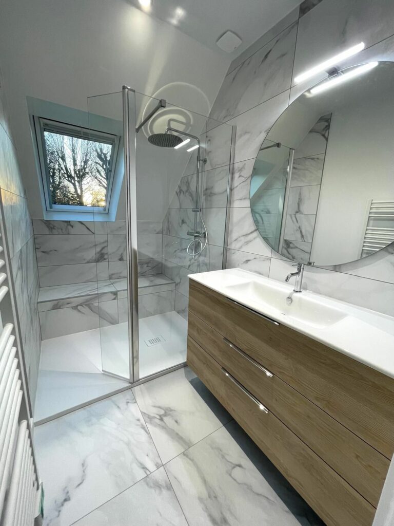 Rénovation complète d'une salle de bain à Roncq par Bel Intérieur